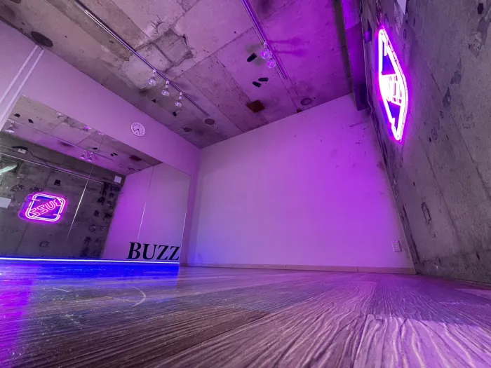 402st