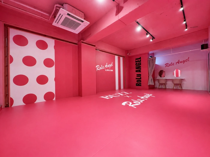 板野友美プロデュース room “RoLuANGEL×BUZZ”