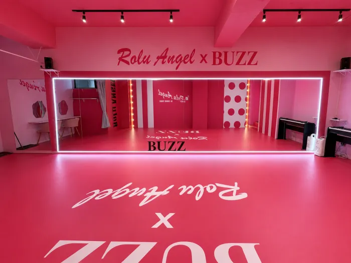 板野友美プロデュース room “RoLuANGEL×BUZZ”