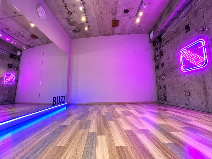 402st