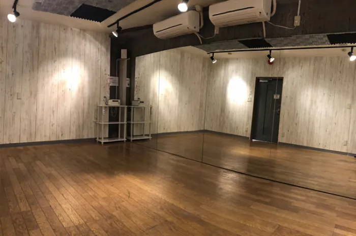 Bスタジオ