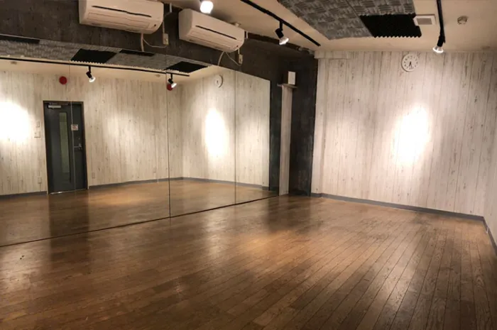 Bスタジオ
